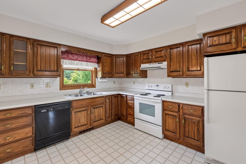 1854 State 76, Houston, MN 55943
