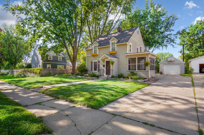 512 Agnes St, Owatonna, MN 55060
