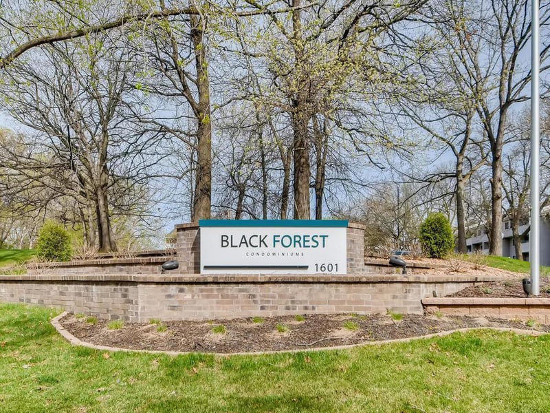 1601 N Innsbruck Dr #361NE, Fridley, MN 55432