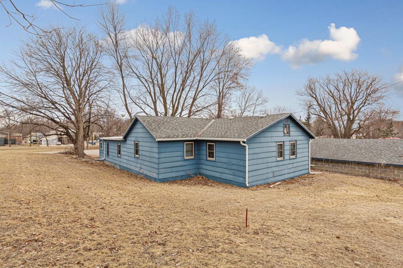 101 State Highway 60 E, Elysian, MN 56028