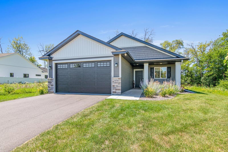 31740 Madison Rd, Lindstrom, MN 55045