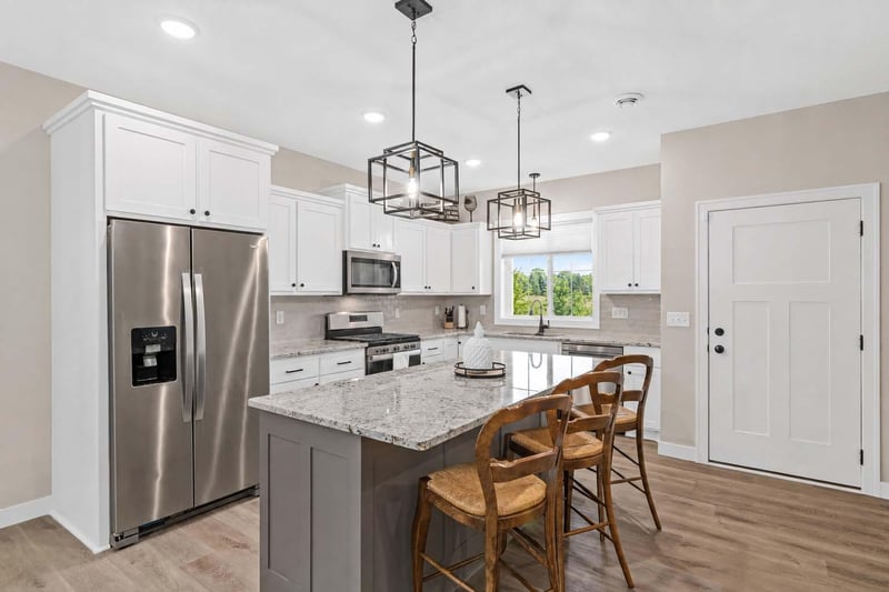 31740 Madison Rd, Lindstrom, MN 55045