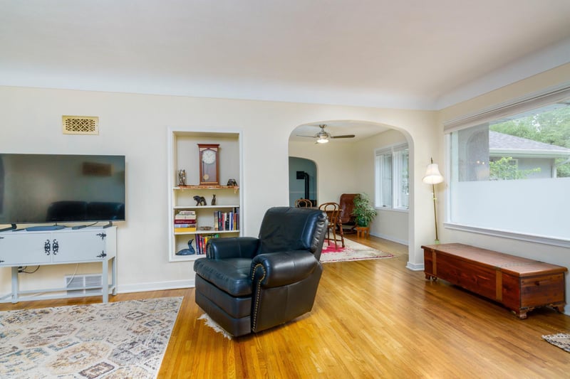 1274 Amble Rd, Arden Hills, MN 55112