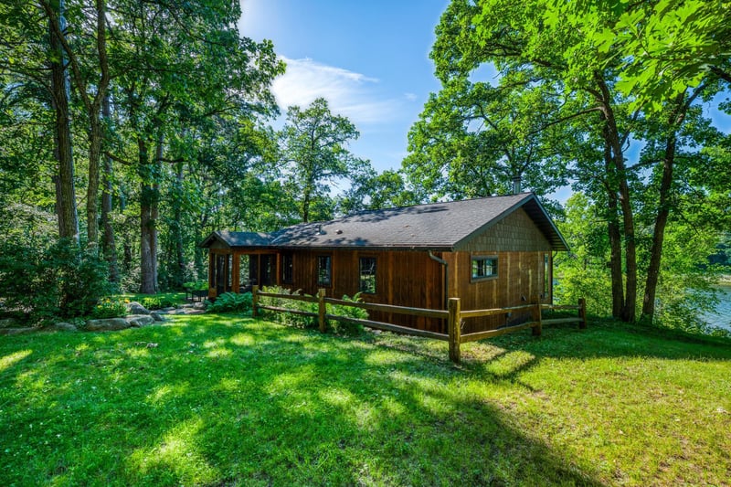 13329 Book Trl, Menahga, MN 56464