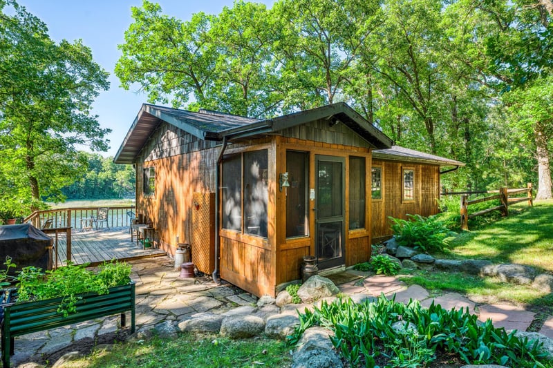 13329 Book Trl, Menahga, MN 56464