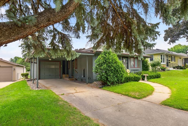 2122 17th Ave NW, Rochester, MN 55901