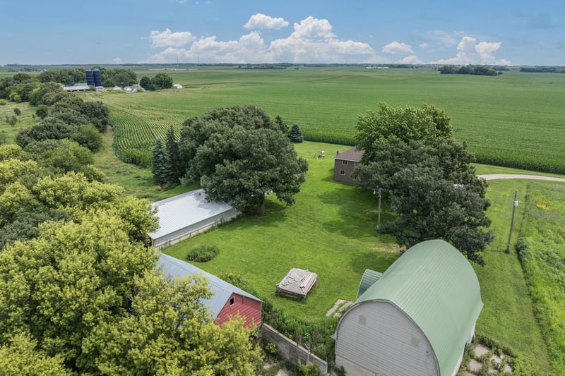 205 232nd Ave, Fairmont, MN 56031
