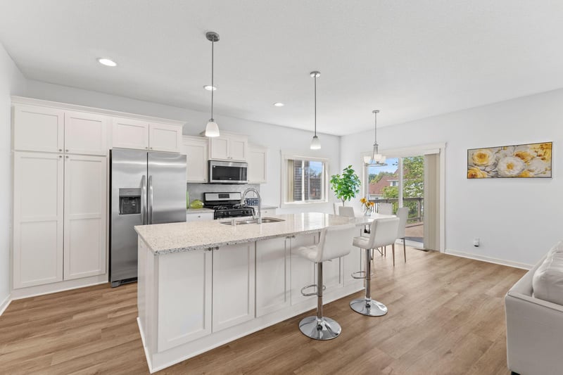 10730 Knollwood Ln, Woodbury, MN 55129