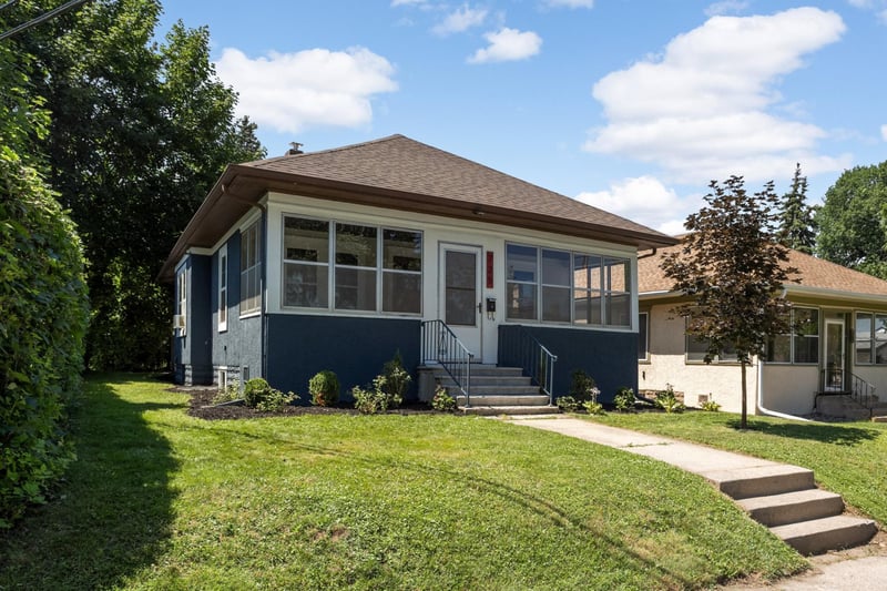 725 Charlton St, Saint Paul, MN 55107