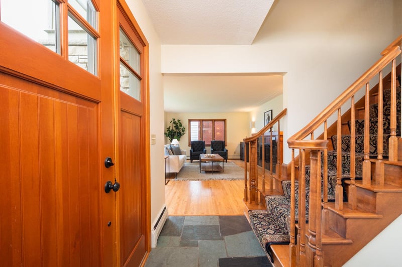 4609 Coffey Ln, Minneapolis, MN 55406