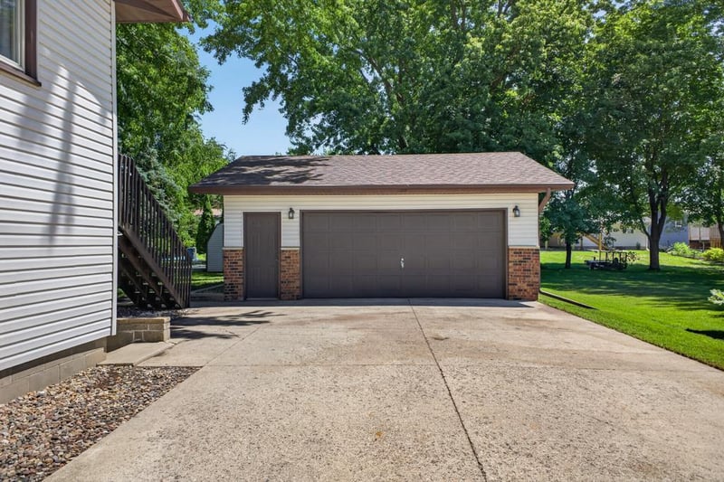 306 4th Ave NE, Kasson, MN 55944
