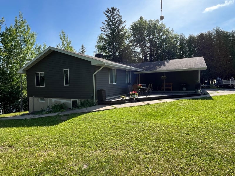 126 Shorewood Dr, International Falls, MN 56649