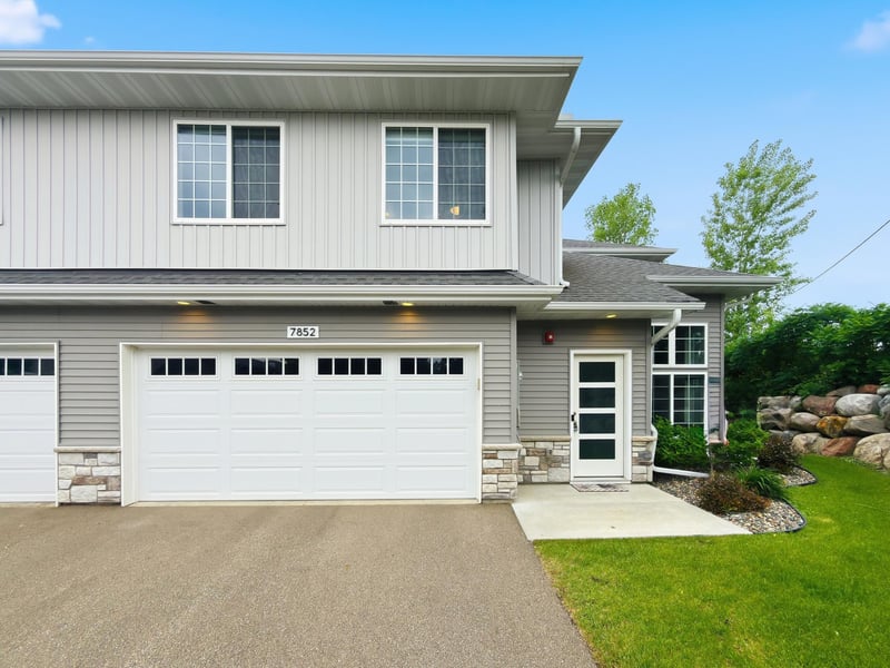 7852 W 145th St, Savage, MN 55378