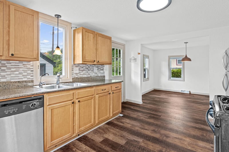 920 8th Ave S, South Saint Paul, MN 55075