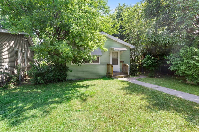 3822 Dupont Ave N, Minneapolis, MN 55412