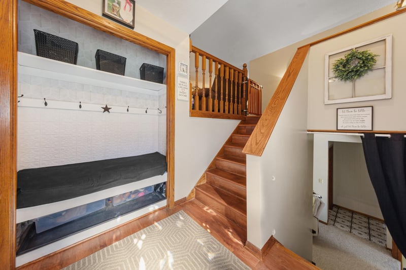 508 Ridge Rd, Henderson, MN 56044