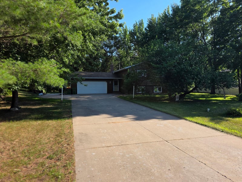 530 156th Ln NW, Andover, MN 55304