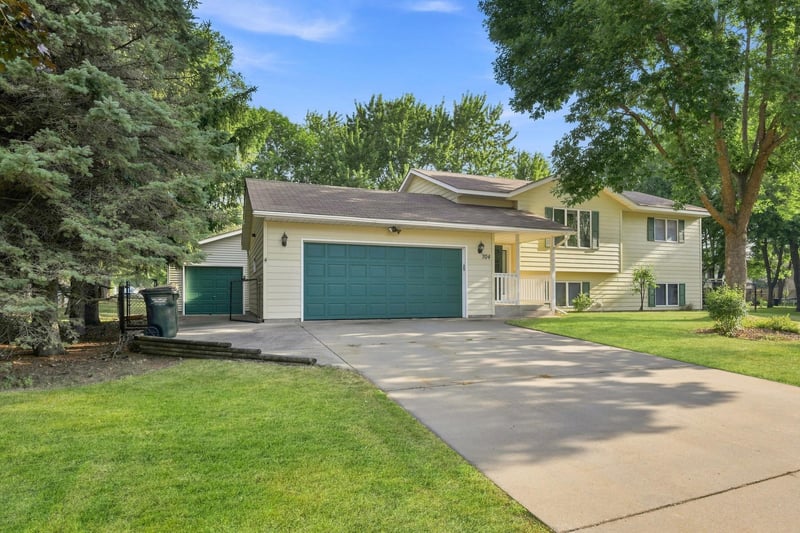 704 3rd Ave N, Sartell, MN 56377