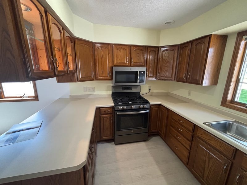 806 28th Ave SW, Willmar, MN 56201