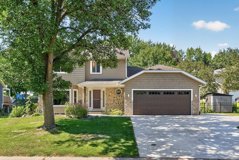 11005 45th Ave N, Plymouth, MN 55442