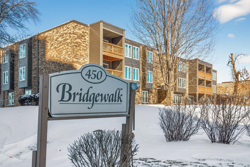 450 Ford Rd #313, Saint Louis Park, MN 55426