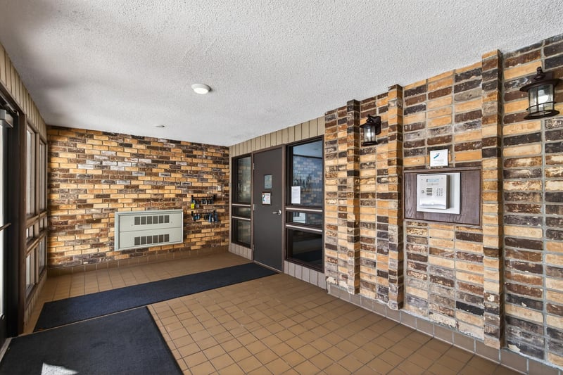 450 Ford Rd #313, Saint Louis Park, MN 55426
