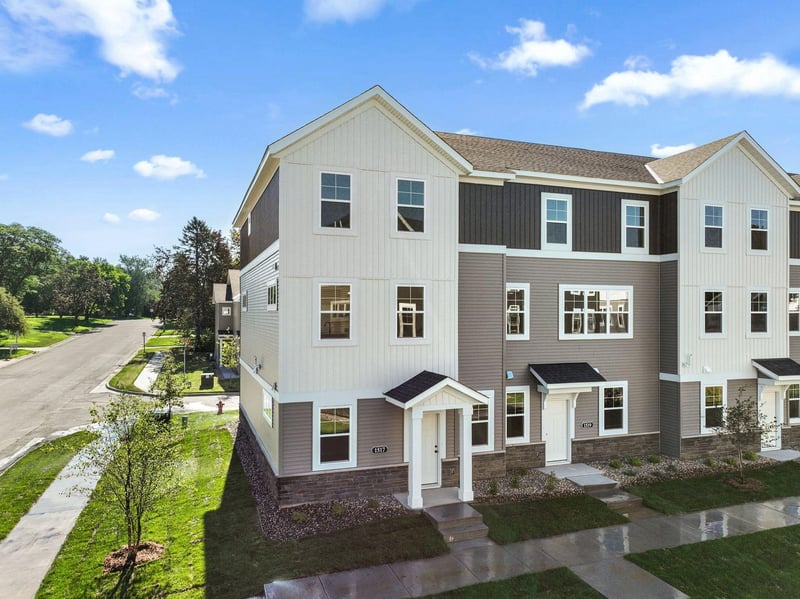 1517 Trellis Ln, West Saint Paul, MN 55118