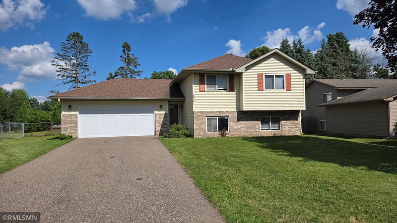 8001 Jeffery Ave S, Cottage Grove, MN 55016