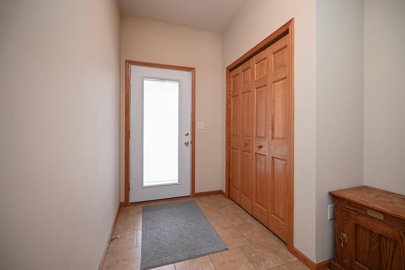 3525 W 7th St #B, Winona, MN 55987