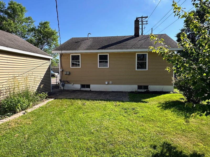 223 3rd St SE, Perham, MN 56573