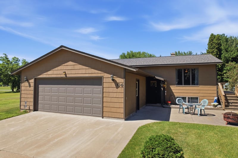 64 W 16th St, Buffalo City, WI 54622