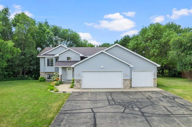 210 Newspaper Rn NE, Kimball, MN 55353