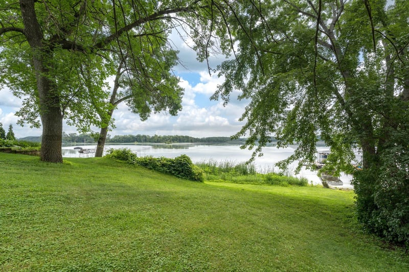 25076 Swedes Bay Ln, Elysian, MN 56028
