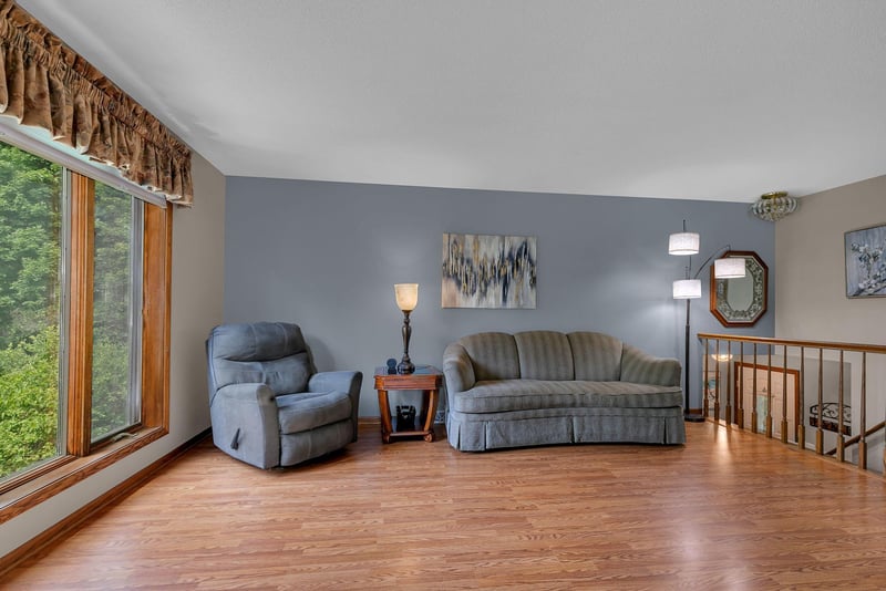 1735 Hazelwood Cir, Saint Cloud, MN 56303