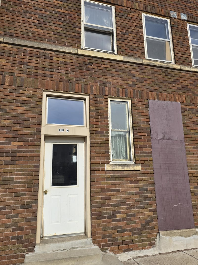 200 Main St W, Sleepy Eye, MN 56085