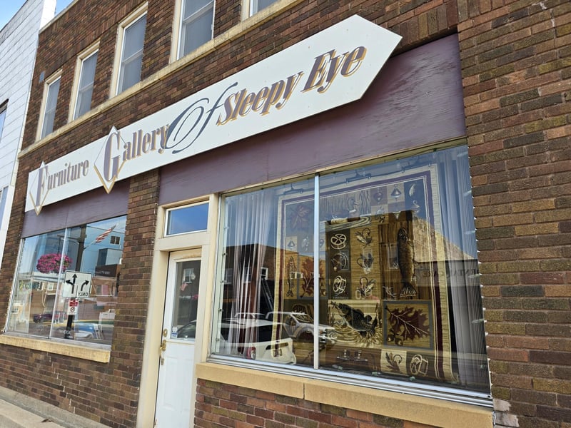 200 Main St W, Sleepy Eye, MN 56085