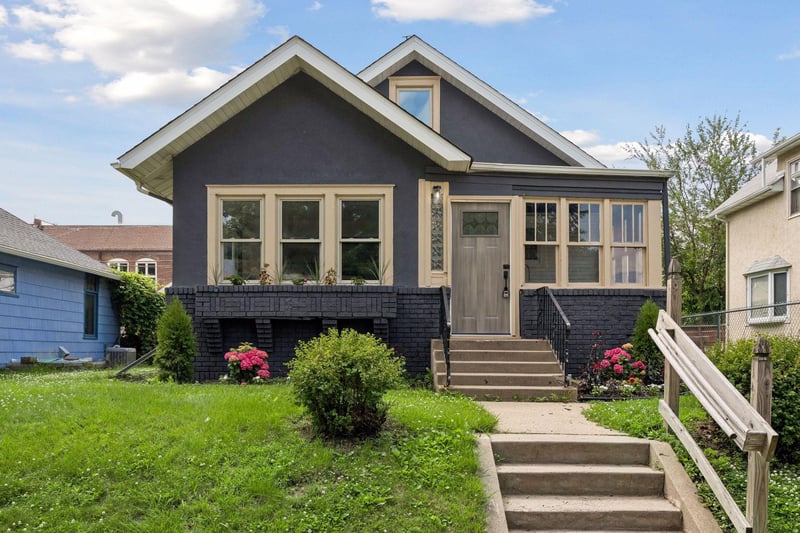 3823 Dupont Ave N, Minneapolis, MN 55412