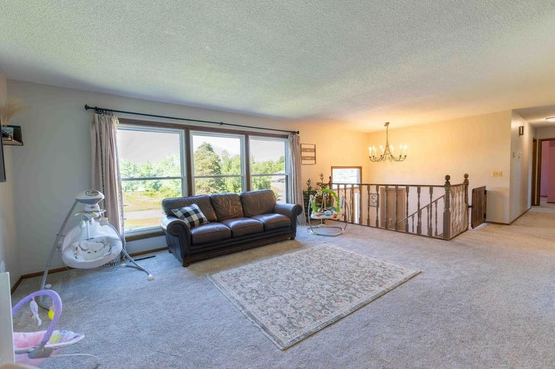 207 Maple Ave SW, Elysian, MN 56028