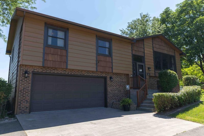 207 Maple Ave SW, Elysian, MN 56028