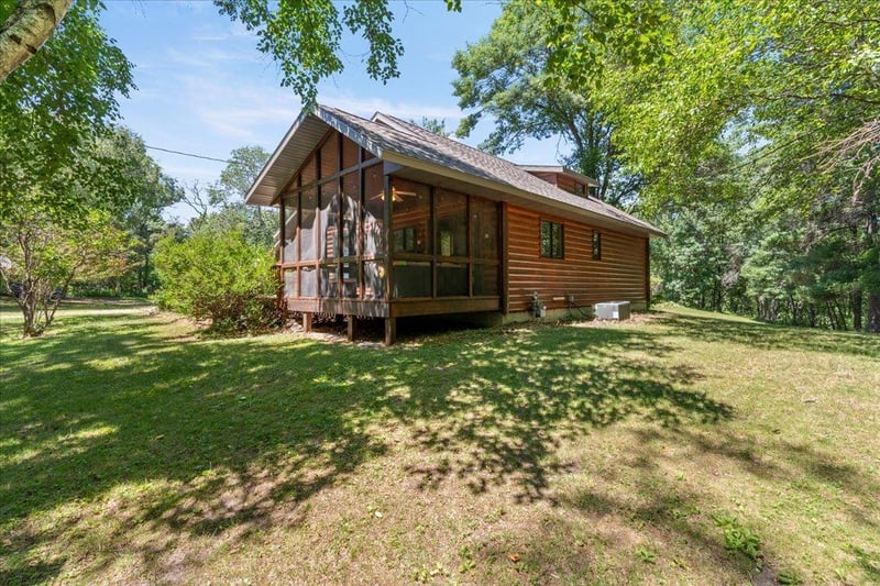 9364 Ossawinnamakee Rd, Pequot Lakes, MN 56472