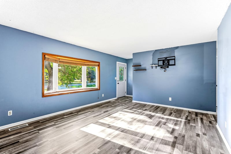 18536 147th St NW, Elk River, MN 55330