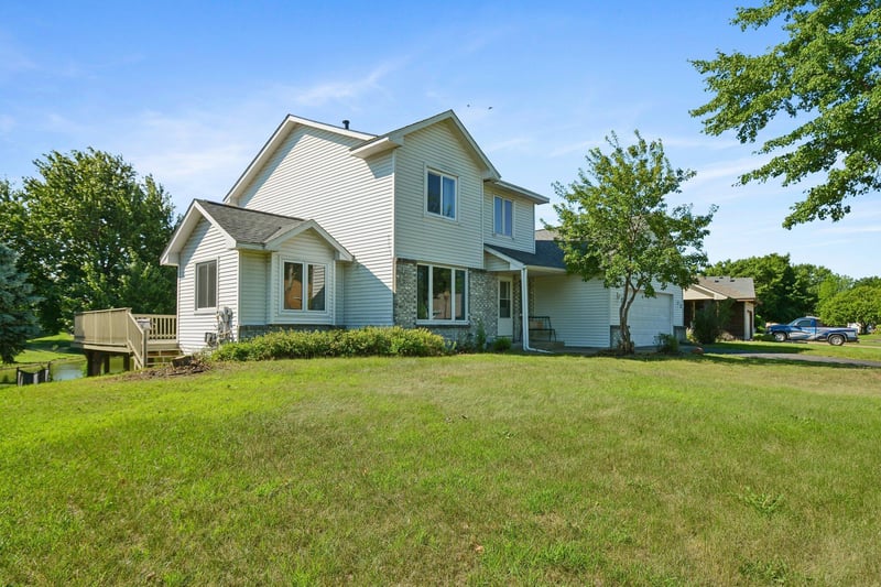 9142 Woodhall Crossing N, Brooklyn Park, MN 55443