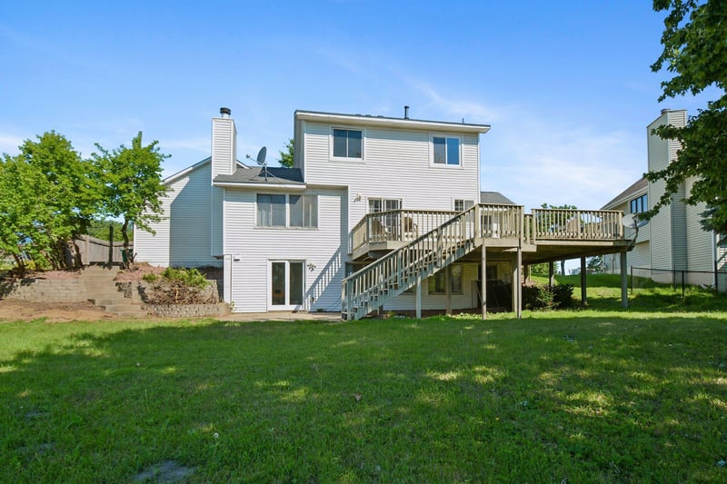 9142 Woodhall Crossing N, Brooklyn Park, MN 55443