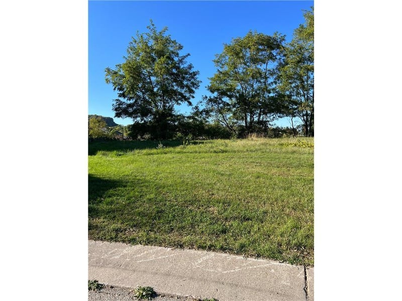 103 Green Lake Ct, Lake City, MN 55041