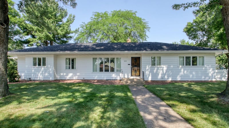 404 W Macarthur Ave, Eau Claire, WI 54701