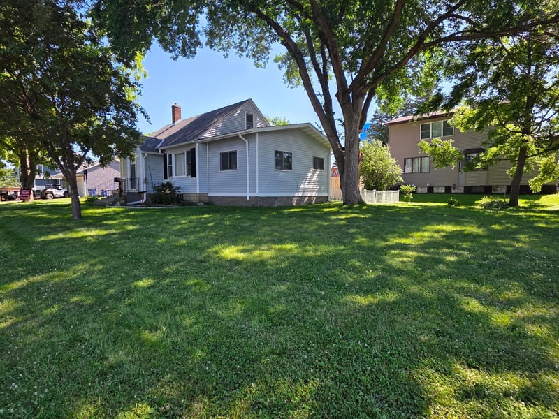 717 Forest St, Kenyon, MN 55946