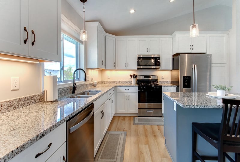 1217 Olivia St SE, New Prague, MN 56071