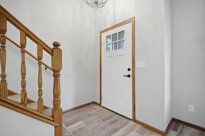 320 Jenny Ln, Owatonna, MN 55060