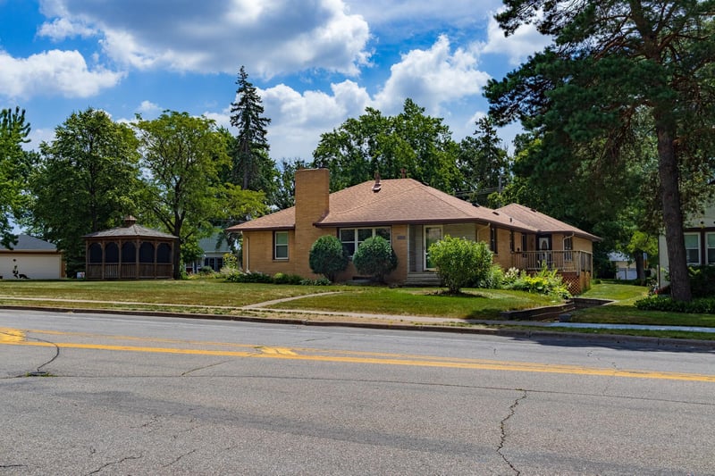 4201 40th Ave N, Robbinsdale, MN 55422