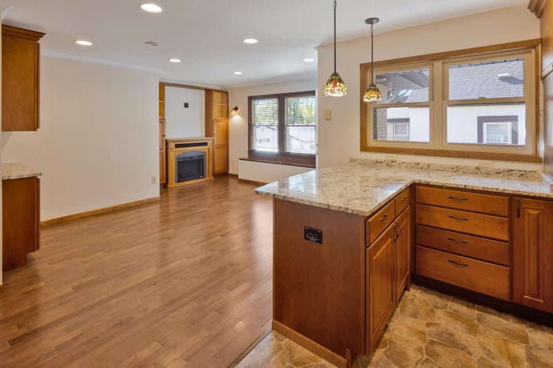 4201 40th Ave N, Robbinsdale, MN 55422